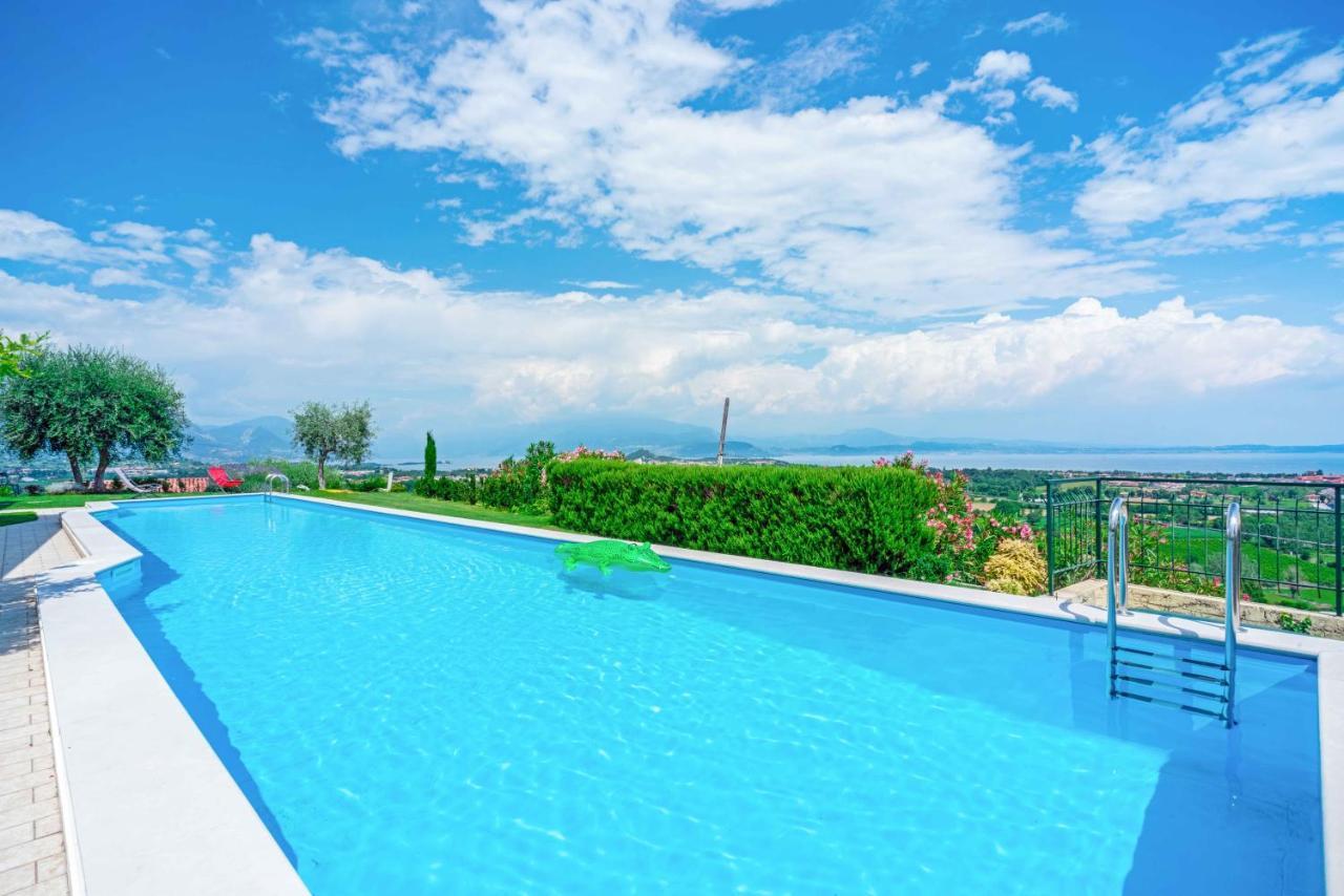 Piscina Panoramica - La Casa Volante Villa โซยาโน เดล ลาโก ภายนอก รูปภาพ